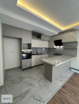 Kemerburgaz 2+1 Satılık Daire 116 M2 Ara Kat