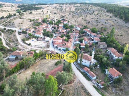 Kütahya Gediz Samralar Köyü 708 M2 Satılık Yatırımlık Tarla