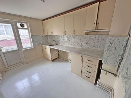 Saimekadın Asımgündüz Cadde Üzerinde Ara Katta 3+1 Kiralık Daire