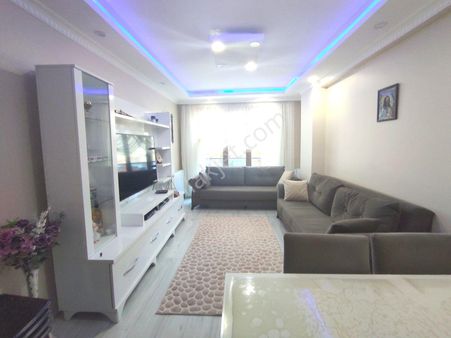 Sefaköy Merkez'de 3+2 150m2 İskanlı Kredili Satılık Dublekss..