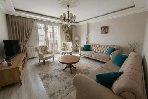 Caddeye Yakın Arakat Geniş 3+1 6 Yıllık Satılık Daire