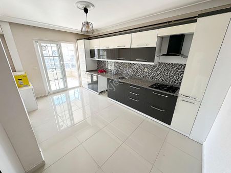 Kayalarda Vadi Ve Bayraklı Park Yanı Ful Yapılı Manzaralı 12.kat