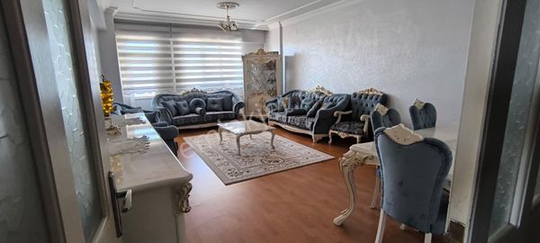 Seyran Emlak ' Tan Satılık 3+1 Geniş Merkezi Daire