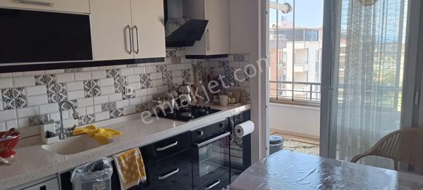 Burhaniye Cumhuriyet Mahallesi 3+1 Satılık