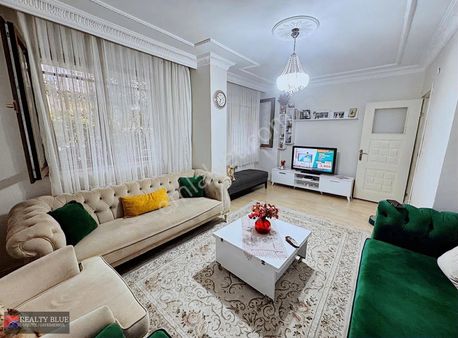 Çekmeköy M.akif'te Metoya Yakın Otoparklı İskanlı Genç Binada2+1