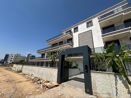 Atabay’dan Altıntaş 40’lık Yol Üzerinde Geniş Bahçeli 1+1 K.oto Açık Yüzme Havuzu