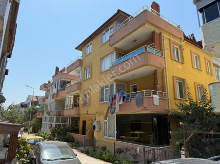 Karasu Sahilde *deniz Manzaralı* Kombi Petekli *yaz-kış Oturmaya Uygun* Satılık 2+1 Ara Kat