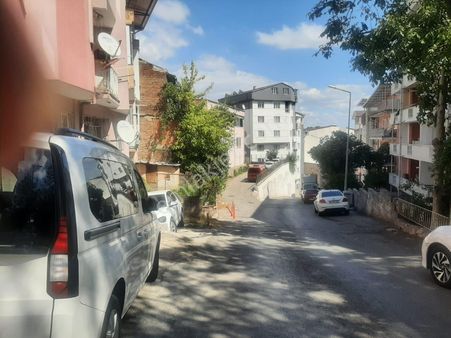 Fem Emlak'tan Işıklar Askeri Lise Altında 90 M1 Dükkan