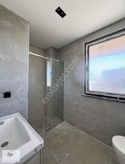 Pi Emlak'tan Villalar Bölgesi'nde Site İçi Bahçeli 5+1 Villa