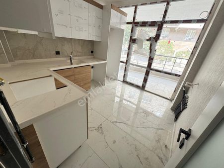 Ascelik"den" 3+1 Geniş M2 Lüx Yapili Asansörlü Sıfır Binada