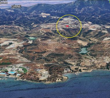 Asfalt Üstü Girne Arapköy De 2 Dönüm İmarlı Arazi
