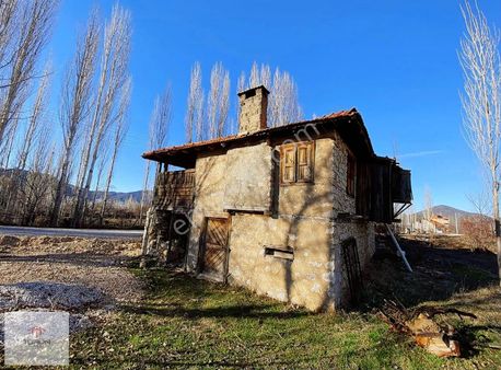 Seydikemer Yayla Ceylanda 2.062 M2 Alan İçerisinde Müstakil Ev