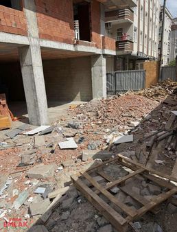 Evgör Emşak'dan Çiğdem Caddesi Üzerinde Kiralık Dükkan