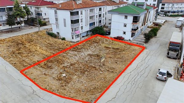 Vepaş'tan Esentepe'de Köşe Parsel Yatırımlık 689 M² Satılık Arsa
