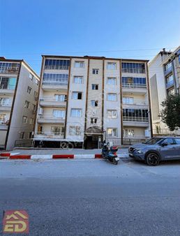 Dağcı Emlak Buldan Ana Cadde Üzeri Satılık Ara Kat Daire 3+1