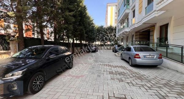 Hürriyet Mh E.banyolu Arakat Site İçi 8 Yıllık 3+1 Daire