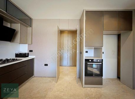 Altıntaşta Müstakil Havuzlu Satılık Ultra Lüks Villa