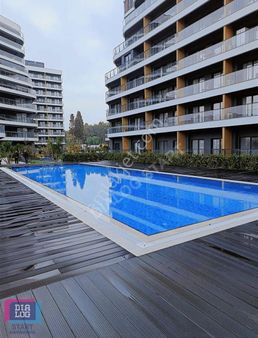 Bornova Trademark Pi Sitesinde Full Eşyalı Satılık 1+1