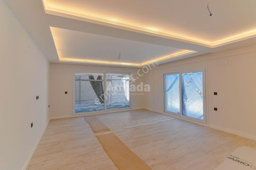 Kuşadası Ege Mahallesi'nde 3+1 Bahçeli Daire