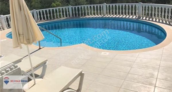 Muğla Dalaman'da Göl Ve Doğa Manzaralı 4+2 Kiralık Villa