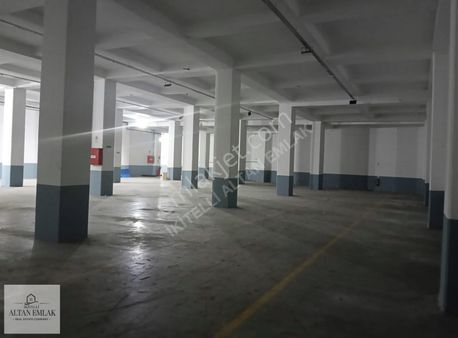 İkitelli Osb İpkas Sanayide 1850 M2 Ful Yapılı Kiralık İşyeri