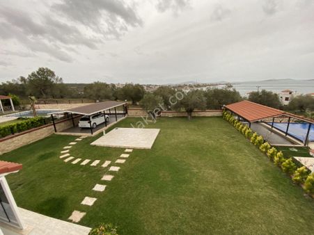 Balıkesir Ayvalık Ta Satılık Villa.denize 90 Metre Mesafede