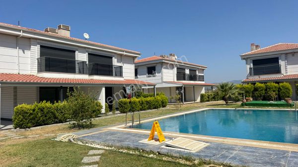 Güzelçamlı’da Butik Sitede 3+1 Villa