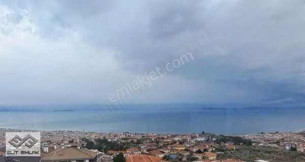 Altınoluk Köy Meydanında Satılık Arsa