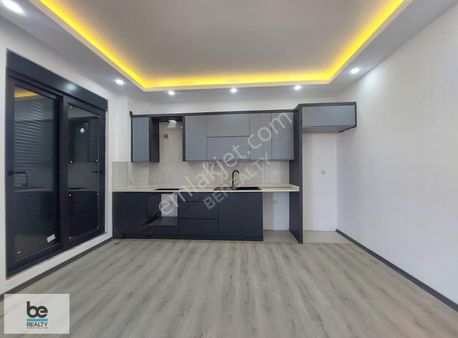 Altıntaş'ta Havuzlu Geniş Amerikan Mutfaklı Satılık 2+1