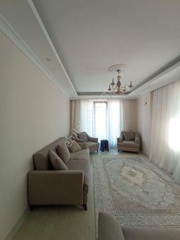 Esenyurt Mehmet Akif Ersoy Mahallesi'nde 2+1 Metrobüse Yakın Daire