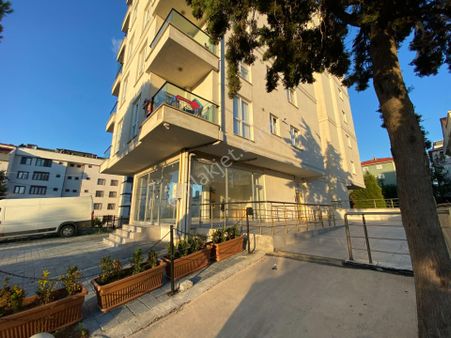 Sultanbeyli'de Satılık -ara Kat- 2+1 Önü Açık Daire