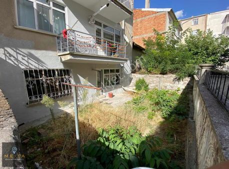 Merkez'de Büyükkayalar Yakını Araç Takası Olur Bahçe Katı 3+1