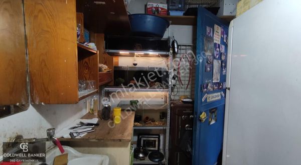 Karşıyaka İskele Karşısı Devren Kiralık Balık Av Malzeme Dükkanı