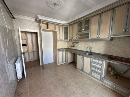 Yıldırım Mahallesi Alankuyu Civarı Cumhuriyet Caddesi Yakını 4. Kat 3+1