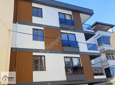 Denize 100 M. Satılık 1+1