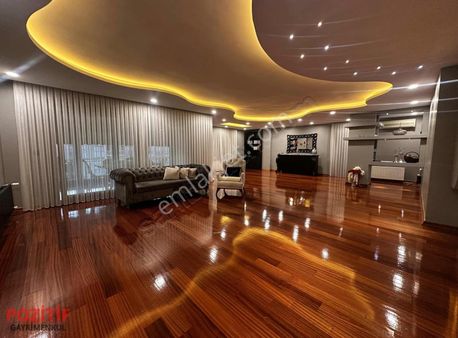 Büyükçekmece Fatih Mahallesi Gül Evlerinde 5+1 Kiralık Dubleks