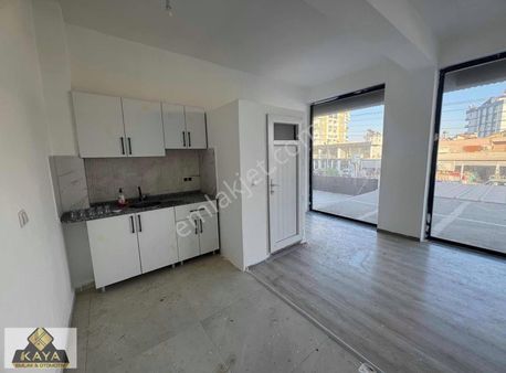Habibler Mahallesi Sütçüler Caddesinde 70 M2 Kiralık Dükkan