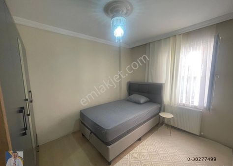 Cumhuriyet Mahallesinde Satılık 2+1 Daire!