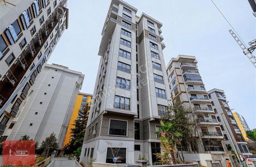 Kızıltoprak Bağdat Caddesinde Kiralık Boş Kilerli Geniş 2+1