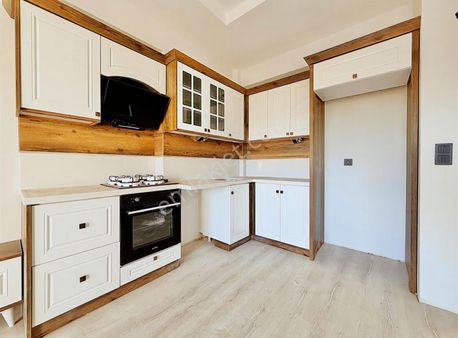 Parladan Zeytinli Köyünde Kapalı Otoparklı 2+1 Fırsatı!