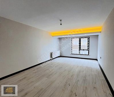 Çerkezköy Lider'den Bağlık Mah 3+1.130m² İskanlı Daire