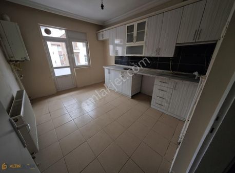 Zafer Mahallesi Masrafsız Orta Kat 3+1 Satılık Daire