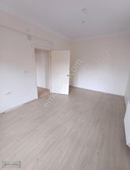 Kiralık 65m2 2+0 Geniş Bakımlı Ayrı Mutfaklı Balkonlu Daire