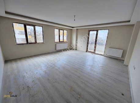 Altın Emlak Trabzon Yalıncakta Satılık 3+1 Fırsat Daire