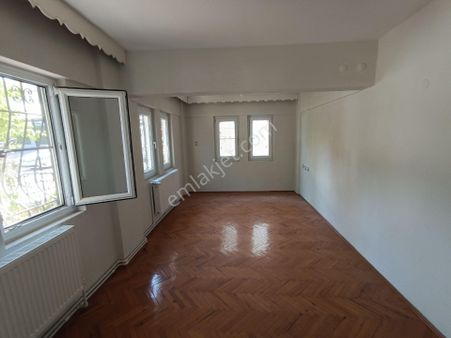 Selçukbey'de 140 M² 3+1 Boyalı Hazır Bakımlı Kiralık Daire