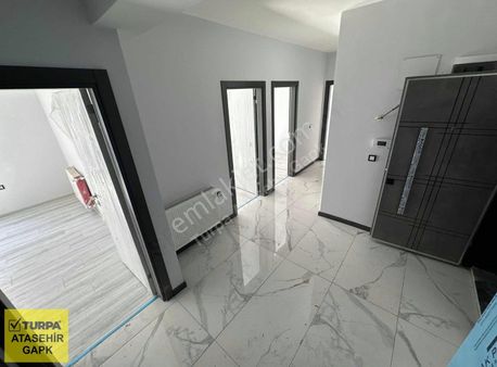 Bayraklı Mansuroglu Mahallesinde Satılık 3+1 Daire