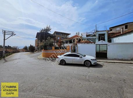 Çiğli Güzeltepe 260m2 Arsa İçinde 2 Adet Müstakil Ev