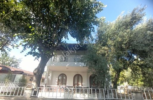 Molla Team Emlaktan Denize Bir Kaç Adım Uzaklıkta Kiralik