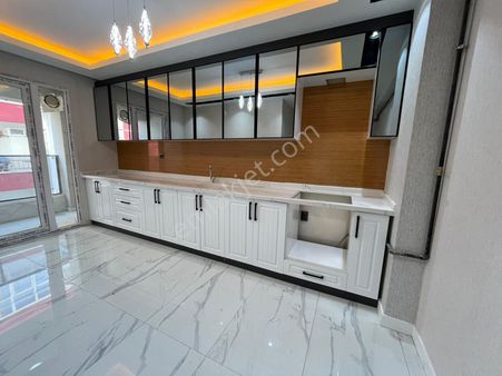 K Ören .de Cadde Okul Dibi Merkezi Yerde İskanlı Oturuma Hazır Daire