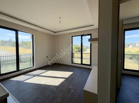 Pogadan Taşpınar'da Keyifli Modern Bahçe Katı 1+1